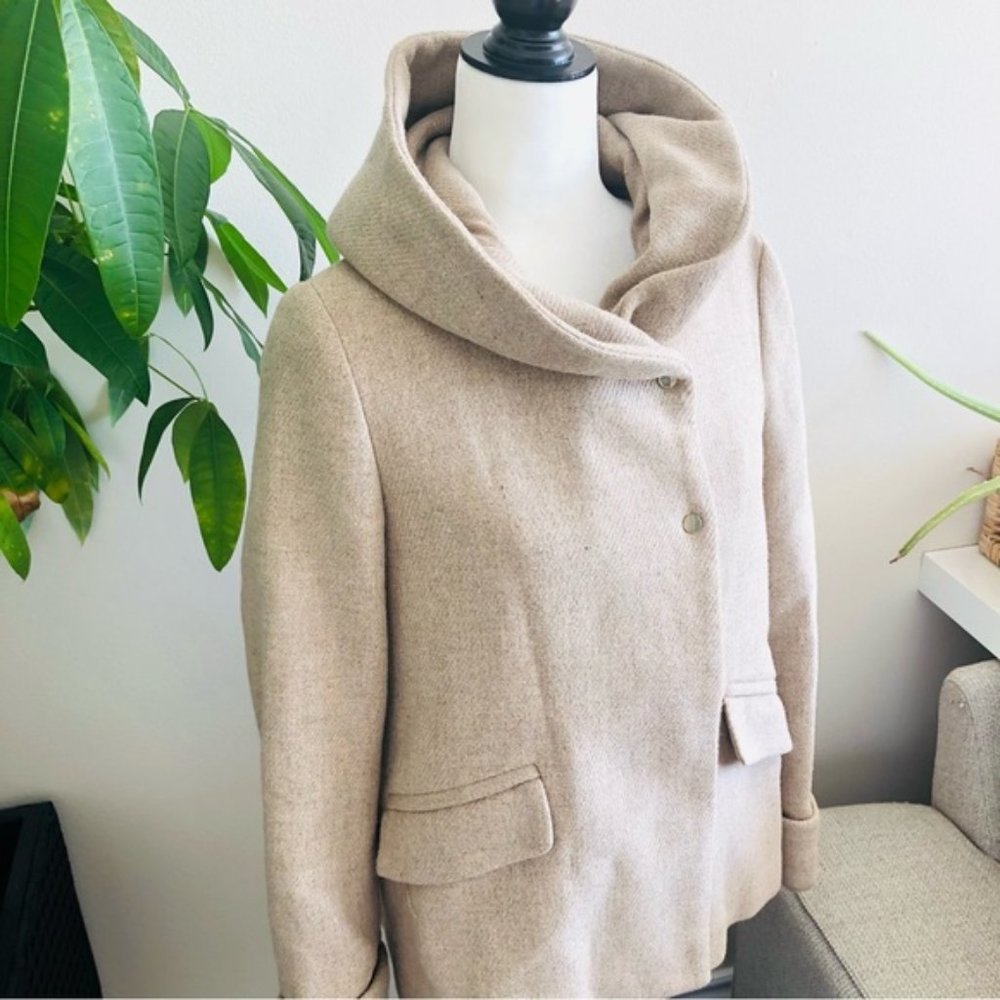 ZARA WOOL Beige Coat With Wrapped Collar